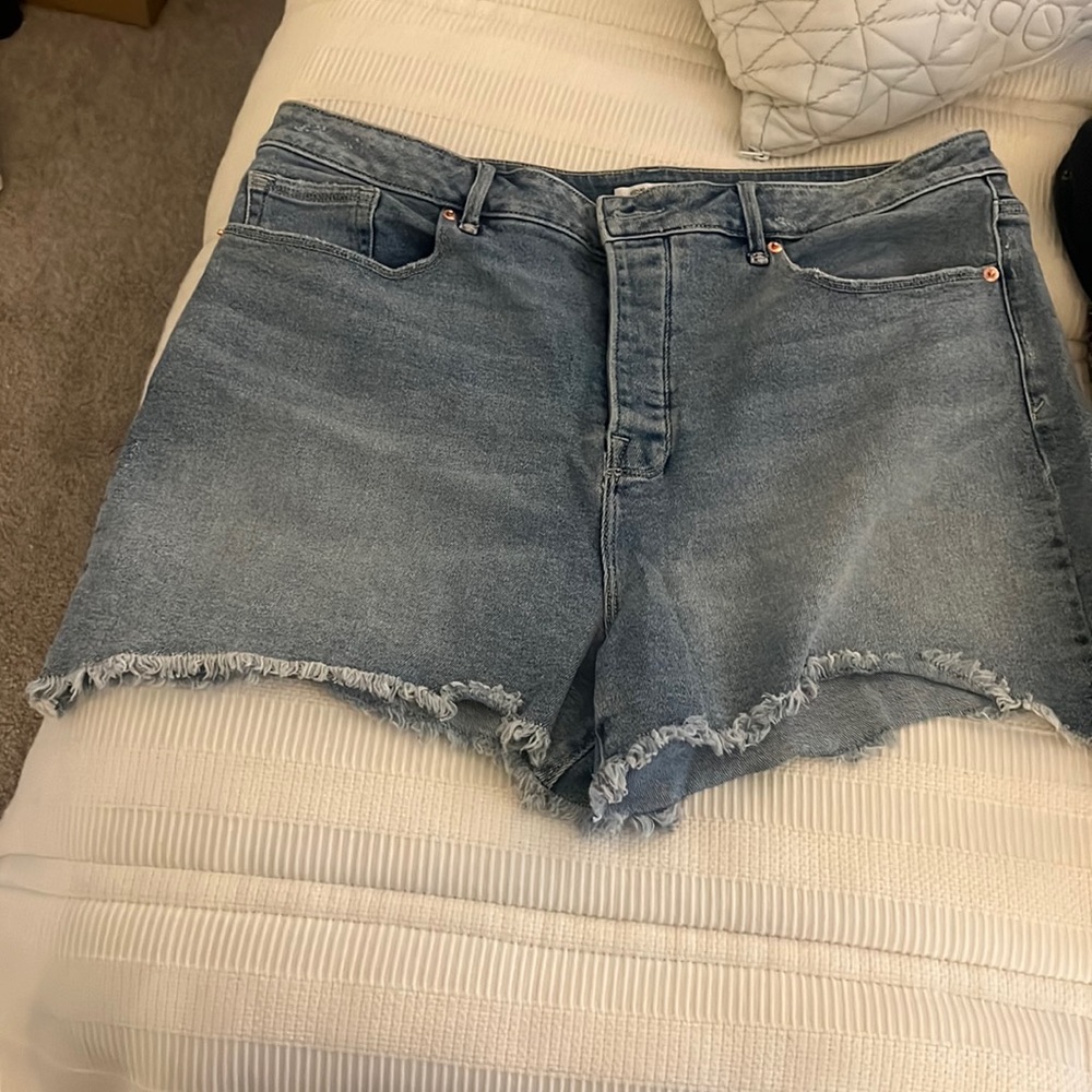 Good American jean shorts